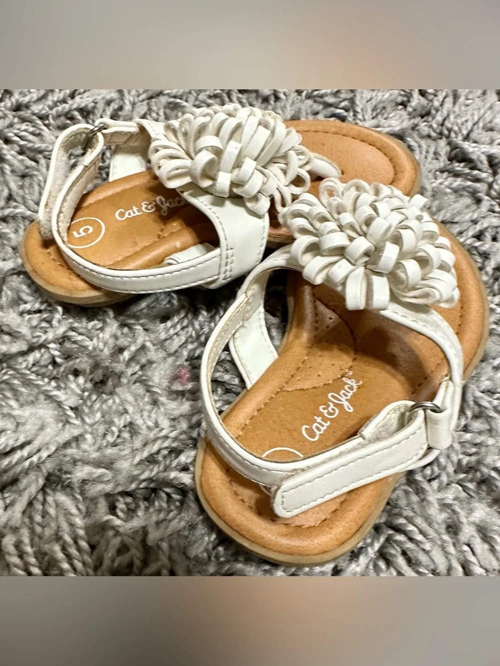 Cat & Jack Cream Floral Strap Toddler Sandals